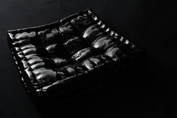 Eva Passion - Contemporary ceramic sculpture by Francois Ruegg