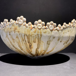 Baroque, 2024 - Sculpture Contemporaine en Céramique de Chloé Peytermann